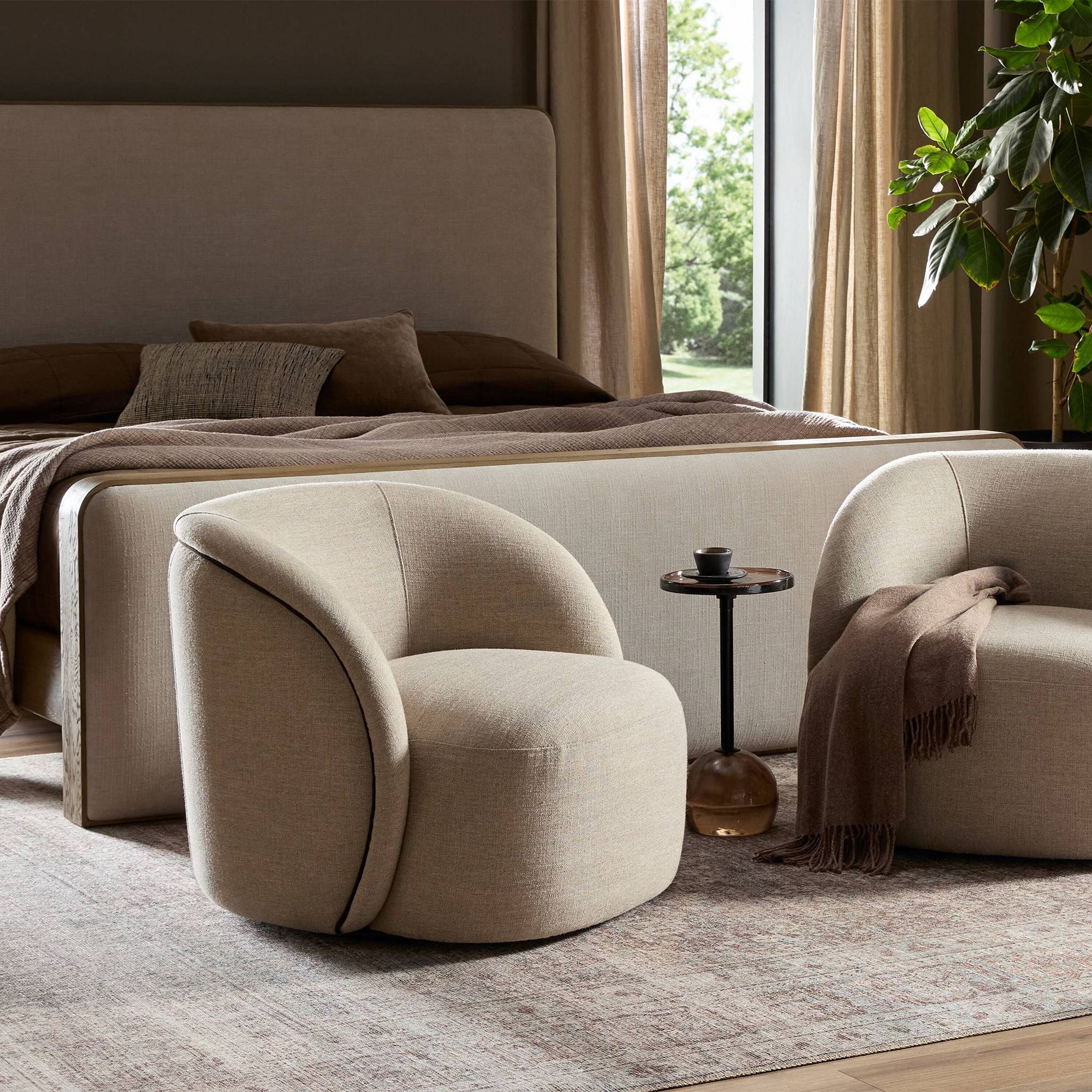 Maria Swivel Chair